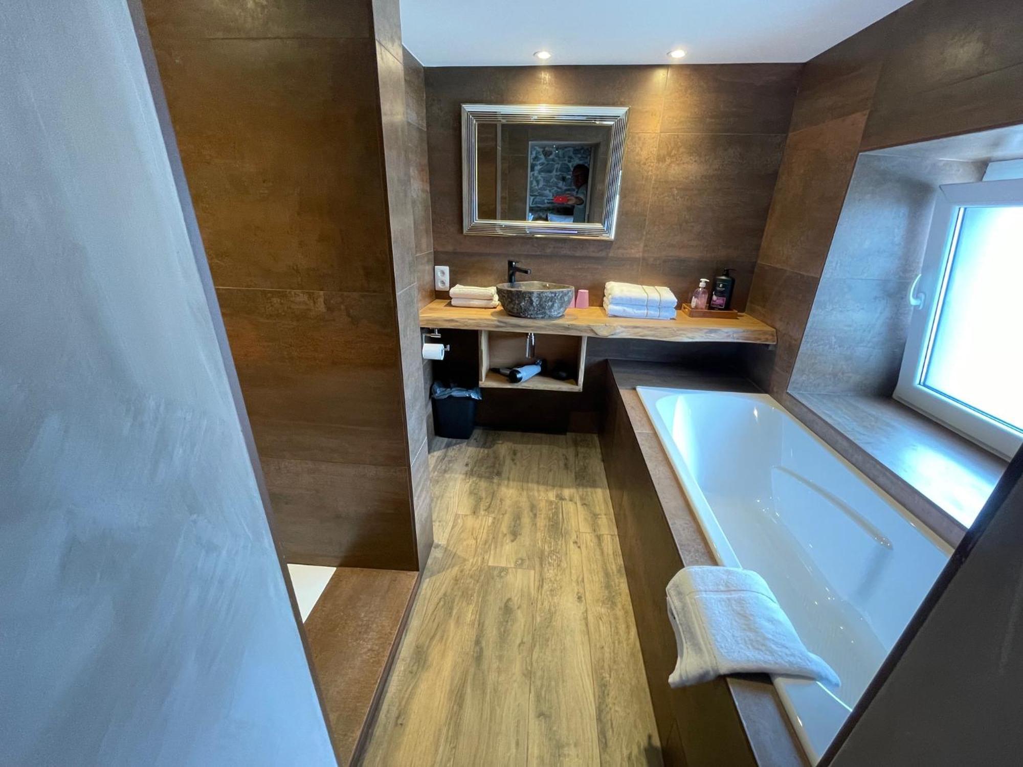 Les Chambres De Laurette Spa Extérieur photo