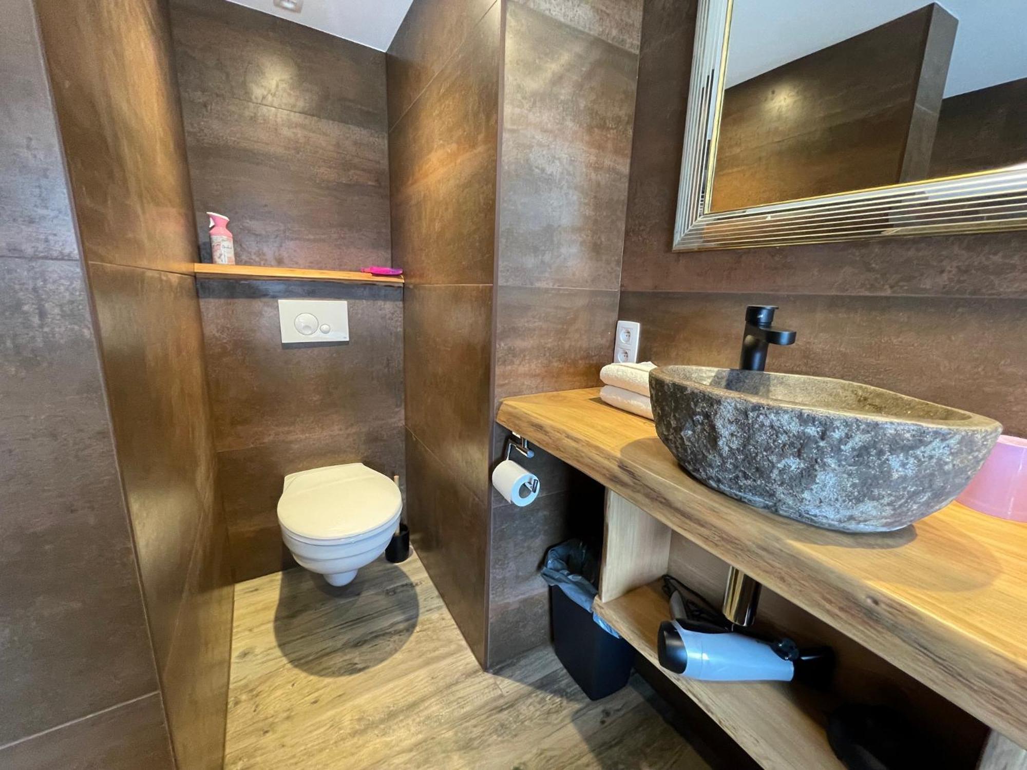 Les Chambres De Laurette Spa Extérieur photo